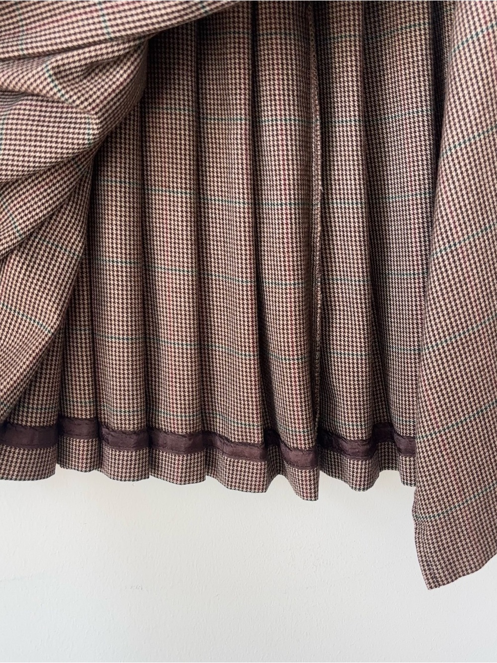 Vintage Ralph Lauren Blue Label 100% Wool Houndstooth Skirt Sz 8 Pleated MiUSA - Picture 13 of 16